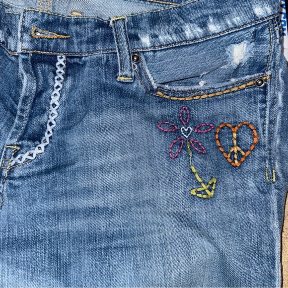 Lucky Brand Lil Maggie Peace Embroidered Flare Low Rise Jeans Size 12 31 - Picture 6 of 10